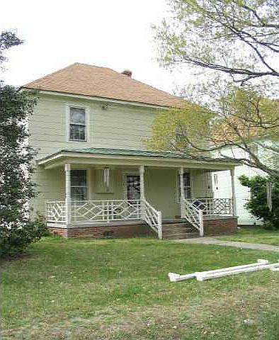 1st image of 113 Church St