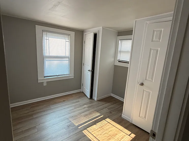 213 Rose Ave — Photo 1