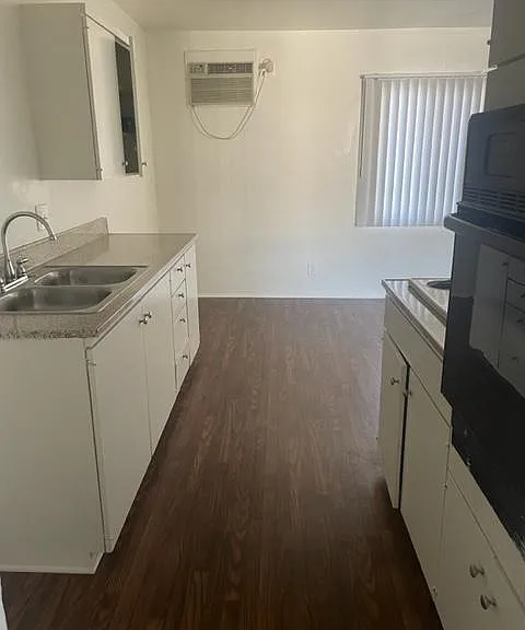 3875 Cedar St #13 — Photo 5