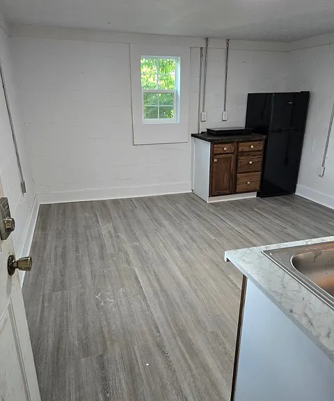 701 Cumberland Dr #6 — Photo 3