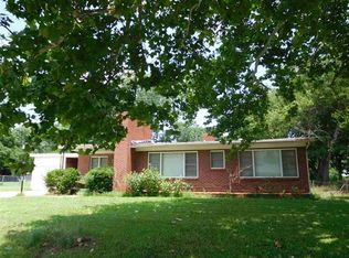 911 Davis St, Ardmore, OK 73401