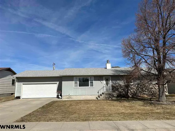 1590 K St, Gering, NE 69341