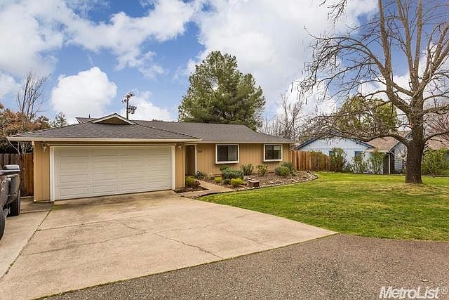 2nd image of 3210 Bentley Dr