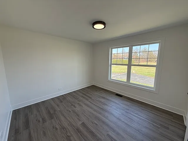 8418 Meadowbrook Dr — Photo 17