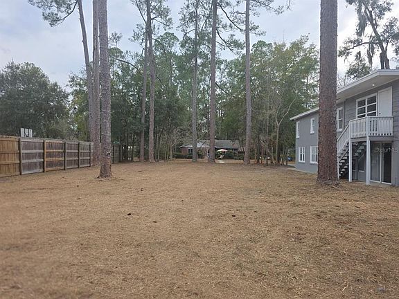 4th image of 710 NE 11th Ave