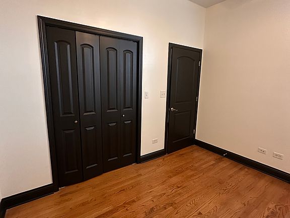 4th image of 8910 S Commercial Ave #2