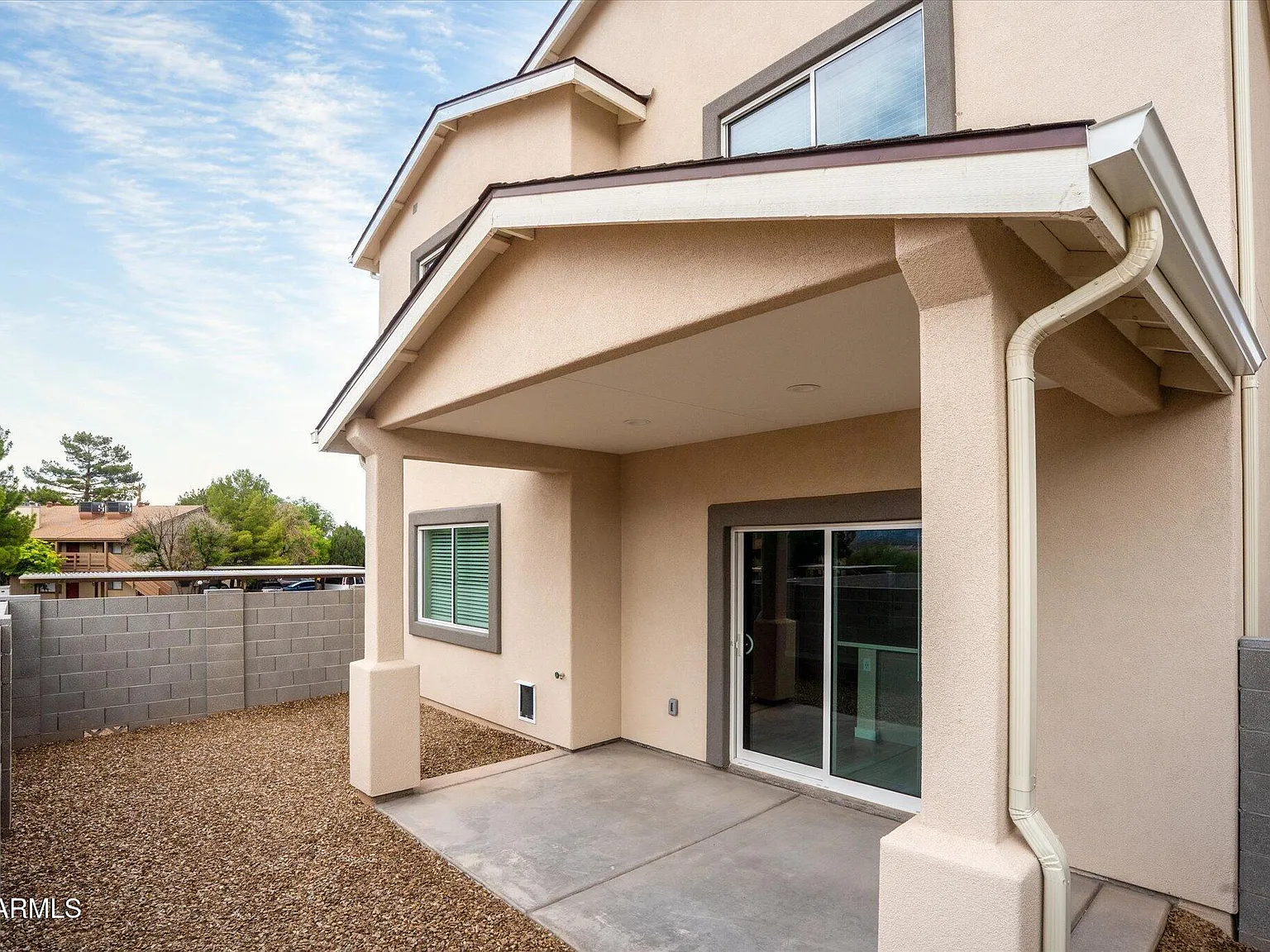 3 bed, 2.5 bath, 36761 sqft, $2,250 — Photo 3