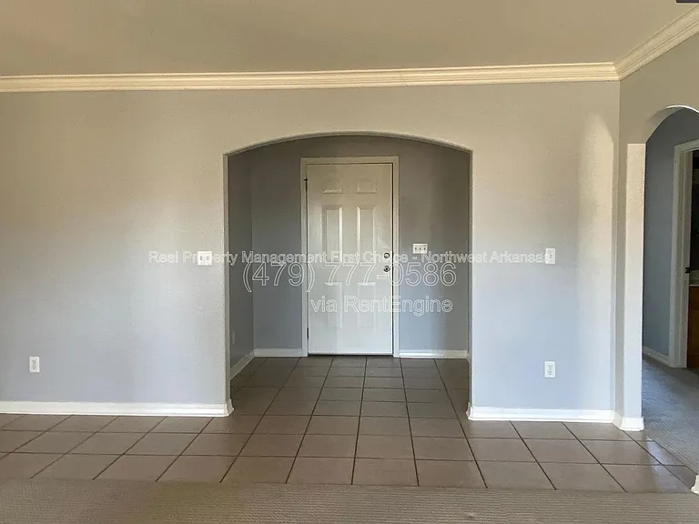 320 Beasley Dr — Photo 14
