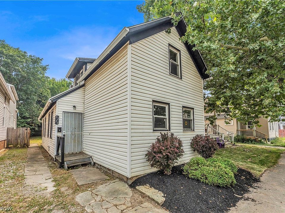 1st image of 3221 Trowbridge Ave