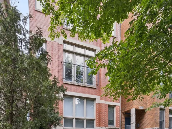 3728 N Kenmore Ave APT 2, Chicago, IL 60613