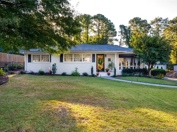 527 Vista Dr, Fayetteville, NC 28305