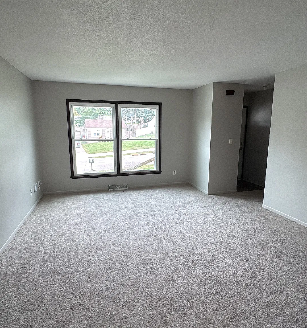 3 bed, 1.5 bath, 1008 sqft, $1,325 — Photo 4