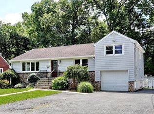 684 Spring Ave, Ridgewood, NJ 07450