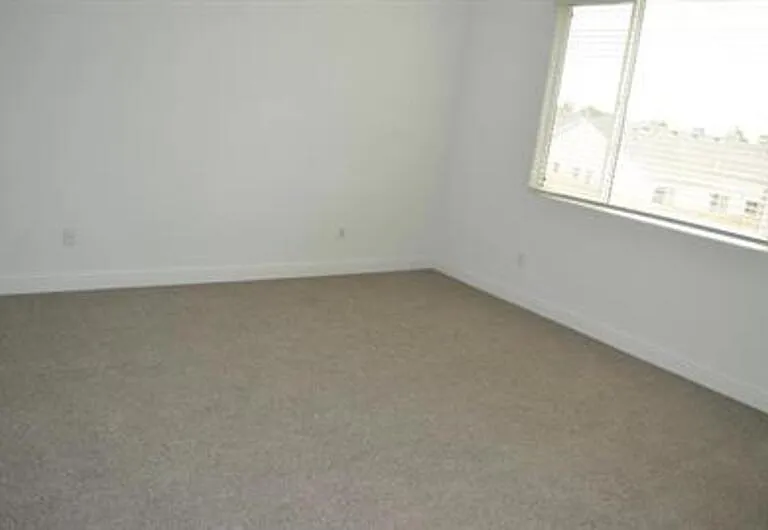 2447 Quesada Dr — Photo 40