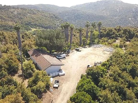 3rd image of 33444 Couser Canyon Rd