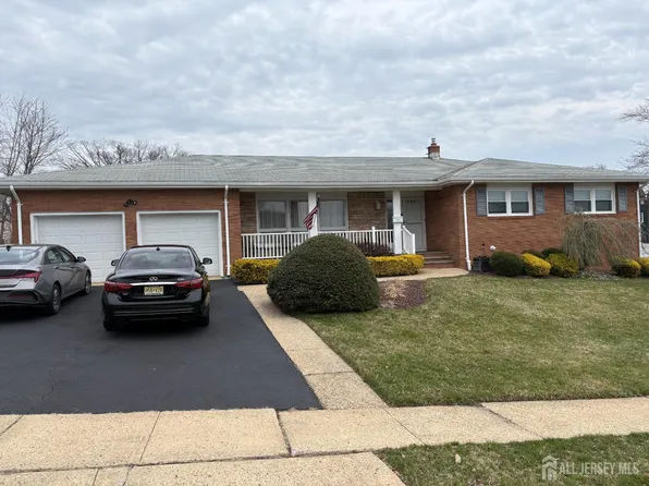 2 Wisz Pl, Sayreville, NJ 08872