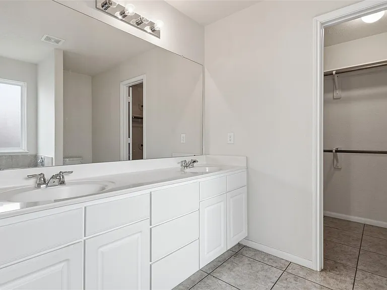 12530 Greencanyon Dr — Photo 19