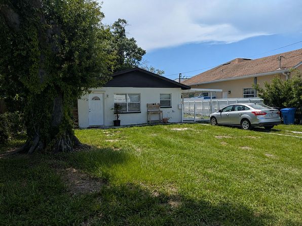 7516 N Hubert Ave