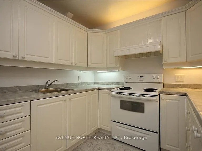 318 Lorry Greenberg Dr #308 — Photo 9