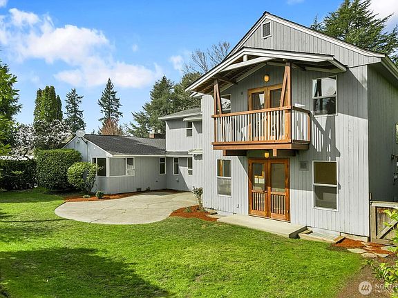 2nd image of 4719 NE Park Place