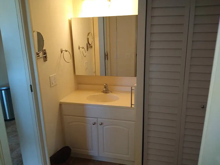 800 Cove Cay Dr #4G — Photo 17