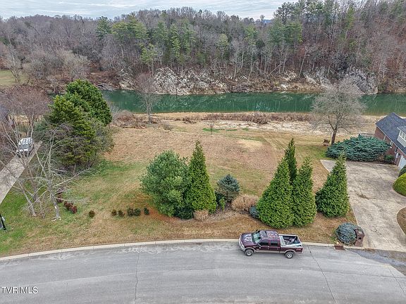 5th image of 773 Waterstone Cir