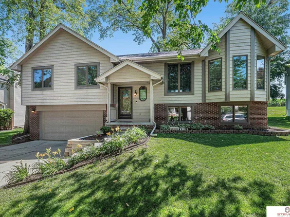 14301 S 30th Ave, Bellevue, NE 68123