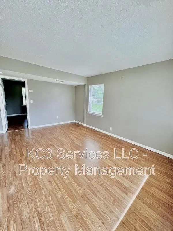 2 bed, 1.0 bath, 850 sqft, $1,095 — Photo 3
