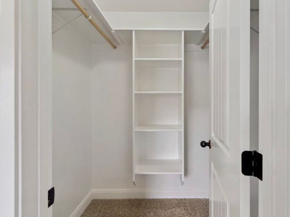 1898 Prairie View Way