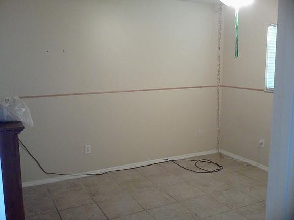 5th image of 556 Bablonica Dr