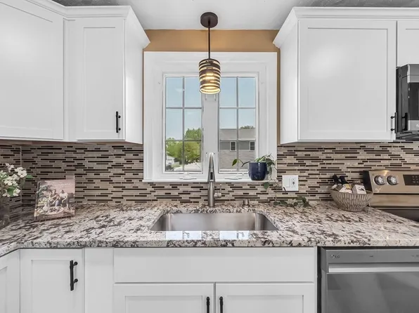 58 Silvin Rd, Chicopee, MA 01013