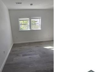 408 Chaplin St SE #1, Washington, DC 20019