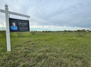 1612 Vfw Rd, Yorktown, TX 78164