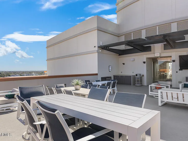 2211 E Camelback Rd #207 — Photo 33