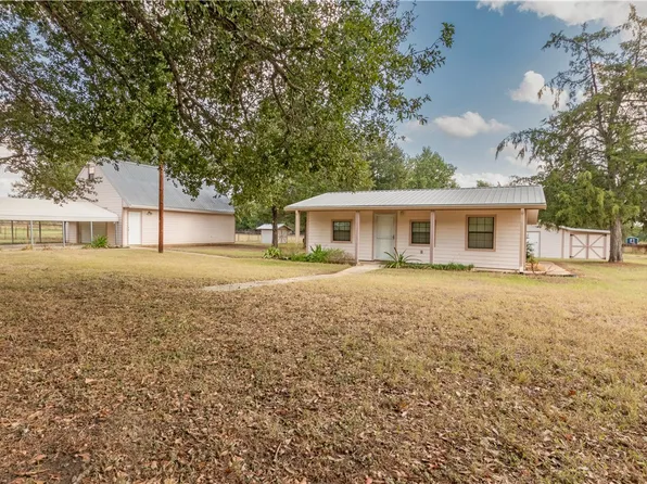 221 N Arendell, Gause, TX 77857