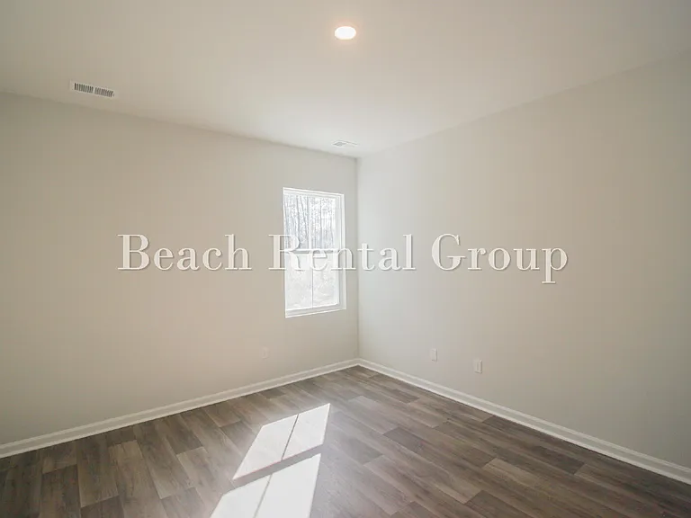 1320 Speedway St — Photo 10
