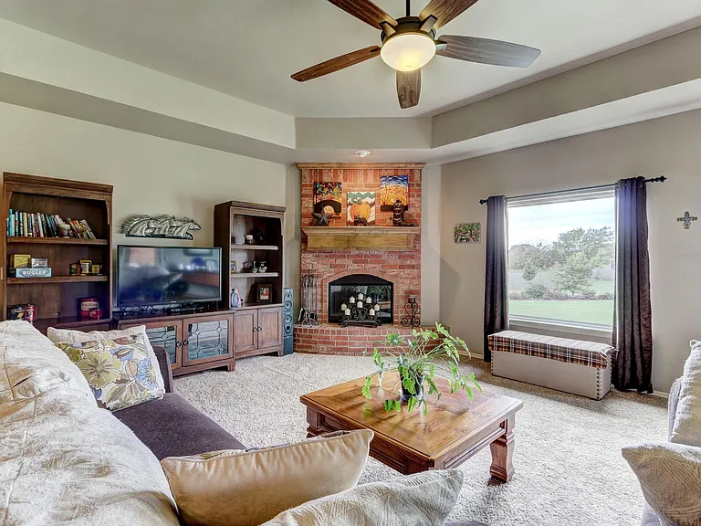 10625 Granada Dr — Photo 3