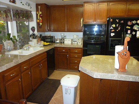5th image of 1782 Felicita Ln