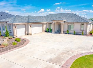 517 S Sand Dunes Rd, Moses Lake, WA 98837