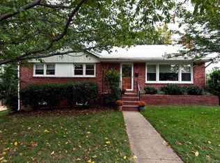 5907 3rd St N, Arlington, VA 22203
