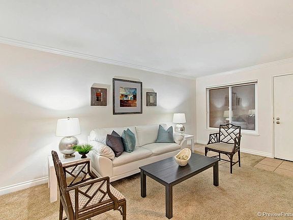 3rd image of 1756 Essex St Unit 203
