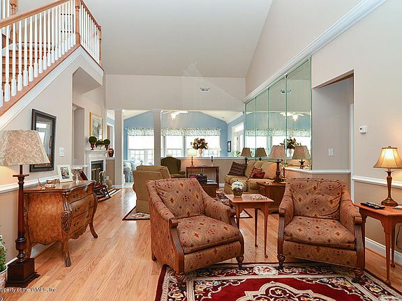 5th image of 6855 Arthur Hills Dr
