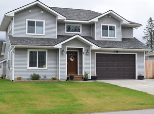 9864 Lone Wolf Dr, Juneau, AK 99801