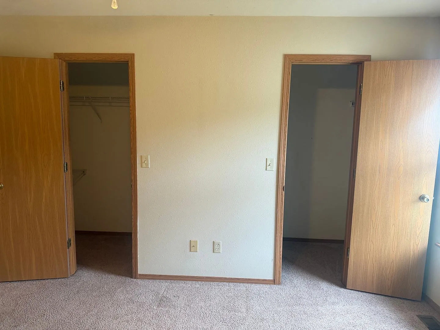 20304 Skyview — Photo 3