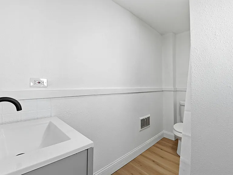 6531 Plymouth Ave — Photo 10