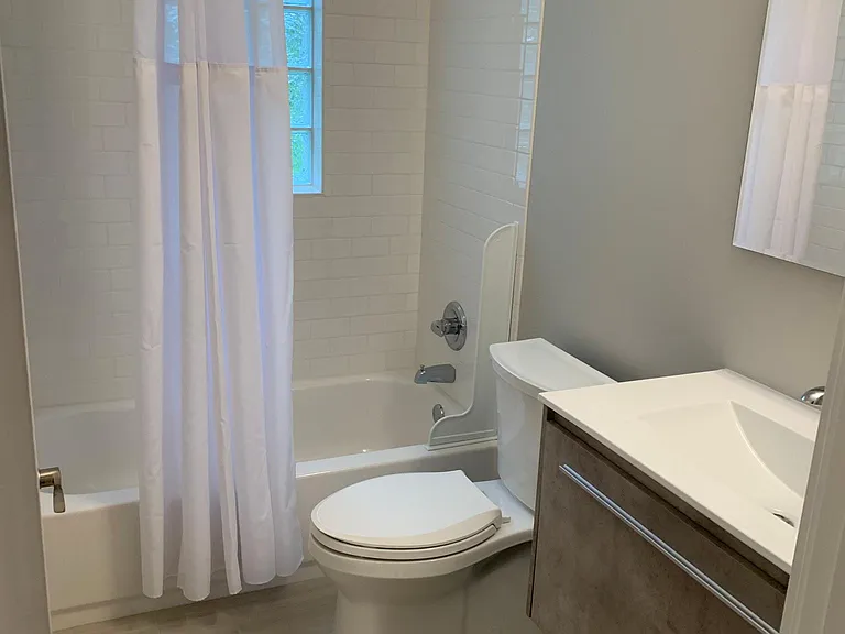 812 Madison Ave — Photo 2