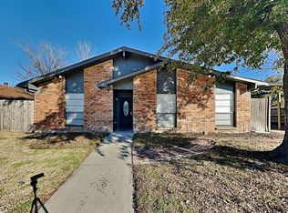8825 Miami Dr, Rowlett, TX 75088