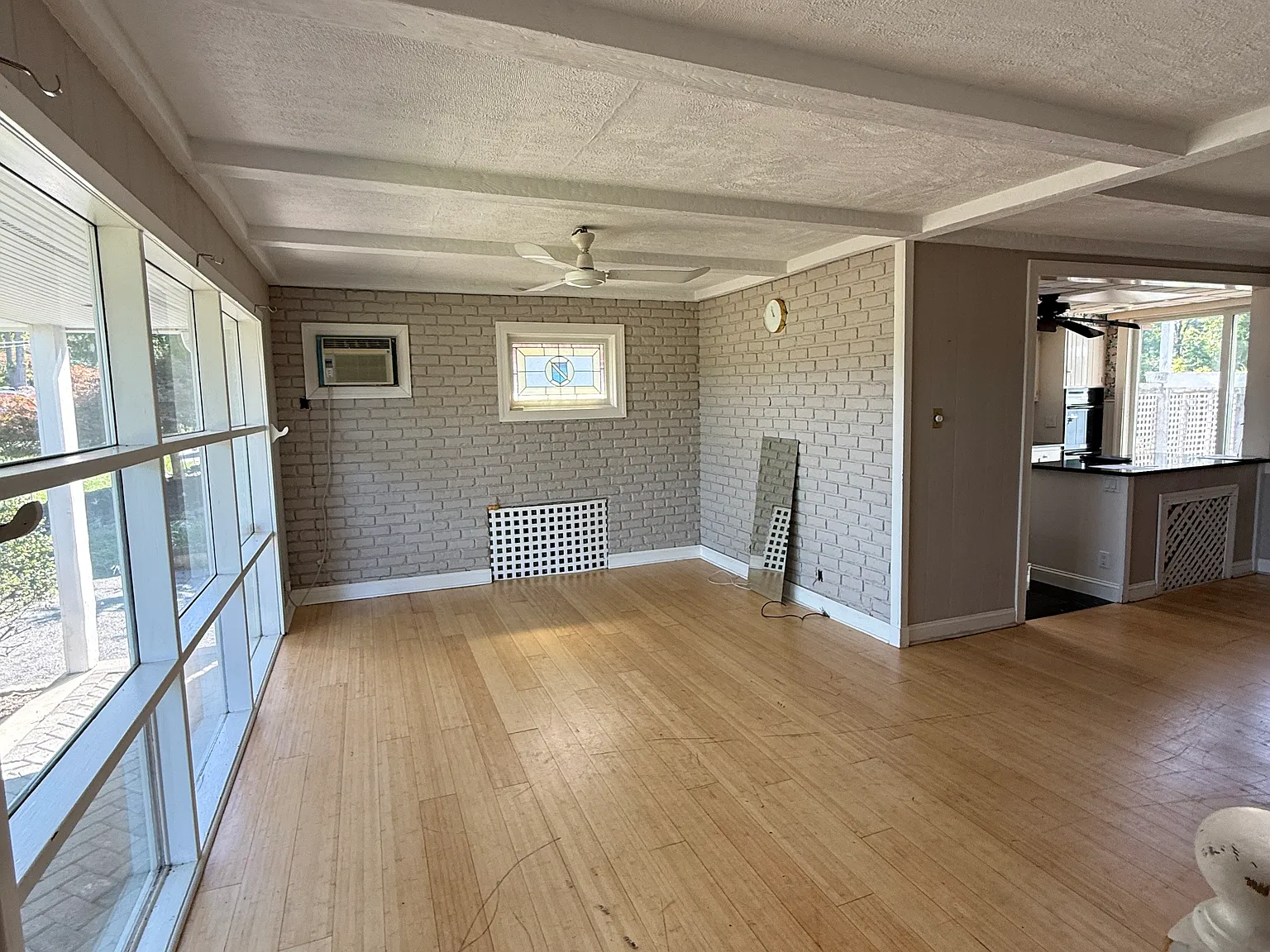 4 bed, $4,150 — Photo 2