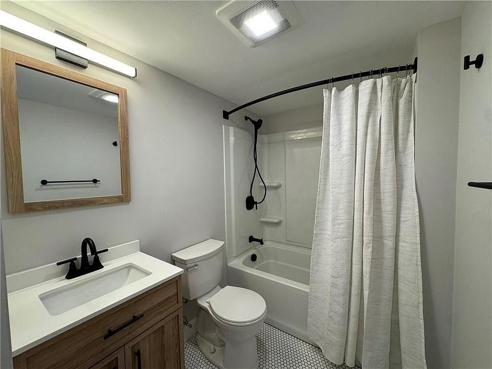 1st image of 348 Main St #2