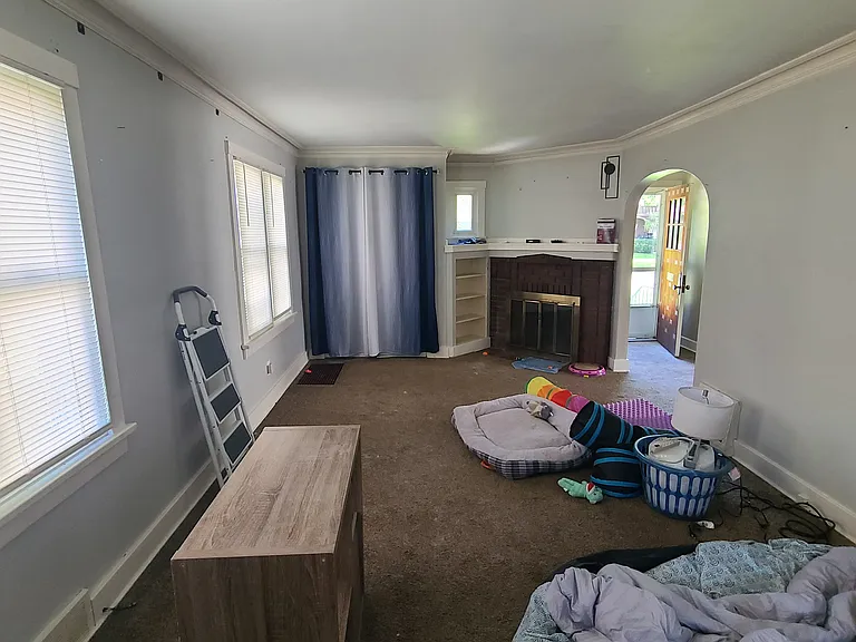 61 Leighton Ave — Photo 6